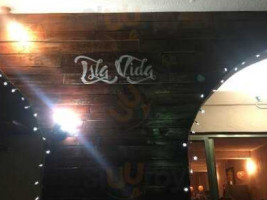 Isla Vida outside