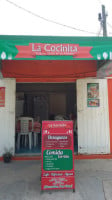 La Cocinita outside