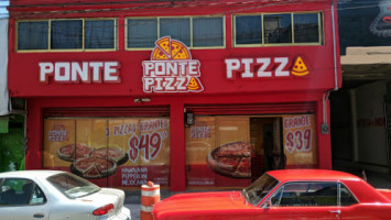 Ponte Pizza outside