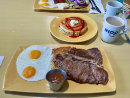 Ihop Plaza Esfera food