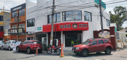 Sushi-kito Bosques outside