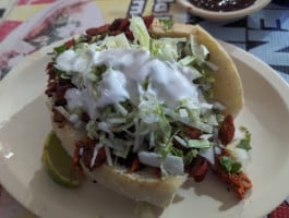 Tortas Y Tacos De Cochinita food