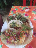 Tacos y Mas! food