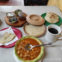 Menuderia La Catedral De Guadalajara Suc. Villa Fontana food