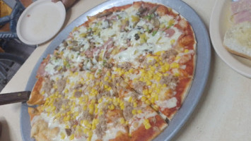 Pizza Luiguis food