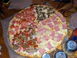 Di Bari Pizzería food