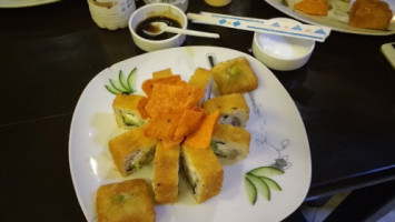 Kureshi Sushi food