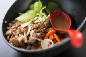 Yujin Paladar Oriental food