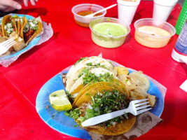 Taquería El Apá food