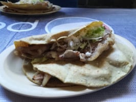 Doña Lore Cocina Tradicional Mexicana food