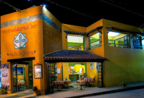 Café De Yara, México outside