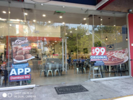 Domino's Ruiz Cortines outside