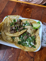Tacos Doña Chave inside