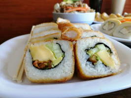 Makimore Sushi food