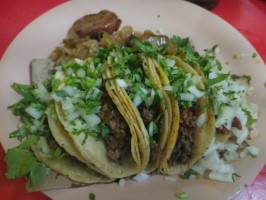 Tacos Y Tortas El Veloz food