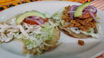 Taqueria El Trompo De K'los inside