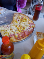 D Mari's Pizza food