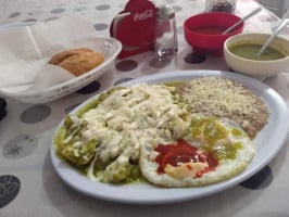 Los Huaraches Italia food