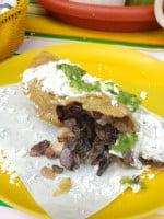 Antojitos Mexicanos Lupita food