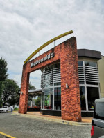 Mcdonald's outside