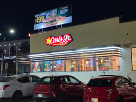 Carl's Jr outside