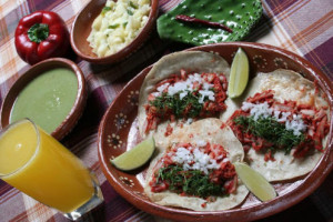 Tacos Del 57 food