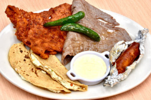 Colibrí Sabores Mexicanos food
