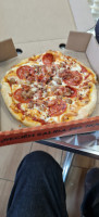 Pizza Depriza food