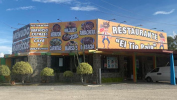 El Queretano outside