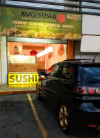 Mas Sushi Ii outside