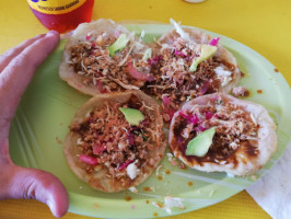 Salbutes Canul Leandro Rovirosa Wade food