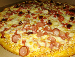 Taz Pizza food