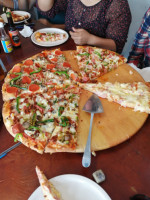 Pizzas Veros food