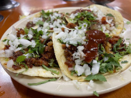 Taquería Los Faroles inside