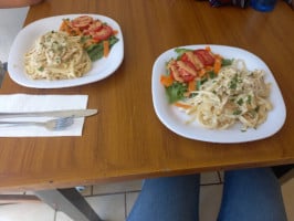 Ciao Italia (pizzas,ensaladas,pastas,calzone,comida A Domicilio) food