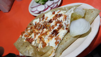 Taqueria Del Puerto inside