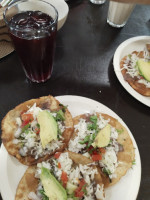 Panuchos La Jirafa food