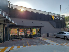 Carl’s Jr outside