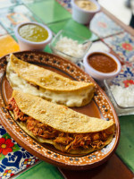 La Casa Del Huarache food