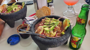 Mariscos El Zarandeado food