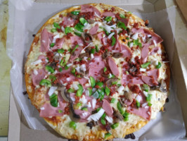 Nely's Pizza food