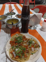 Taquería El Rinconcito food