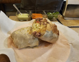 Los Burritos food