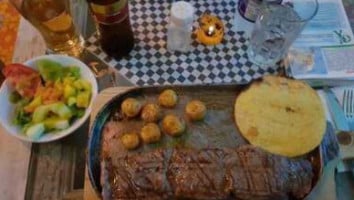 La Parrilla De Mi Pueblo food