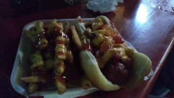 Cheo's Hot Dogs Y Hamburguesas food