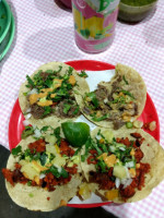 Taquería Los García food