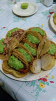 Tacos La Tía food