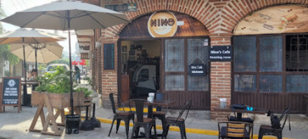 Nino Café Y Gelato outside