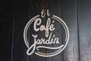 El Cafe Jardin inside
