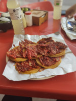 Central Del Taco food